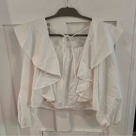 En Saison White exaggerated Ruffled  toe back puff sleeve Blouse - Picture 5 of 5